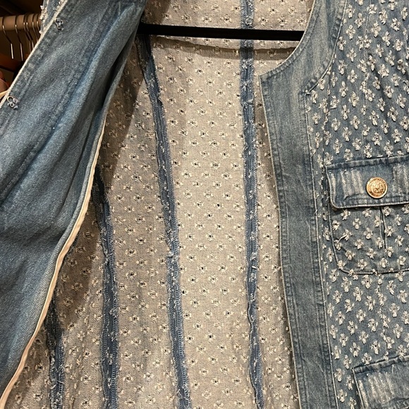 Denim Collarless Denim Jacket similar to Balmain - Picture 9 of 9